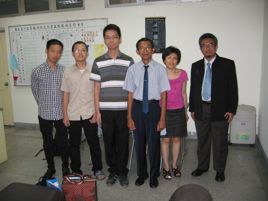 UGM大學化工系教授Ir. Moh. Fahrurrozi及國際合作處經理Rahman